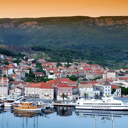 Apartments Skrivaneli Jelsa  Εξωτερικό φωτογραφία