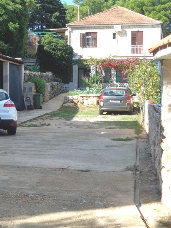 Apartments Skrivaneli Jelsa  Εξωτερικό φωτογραφία