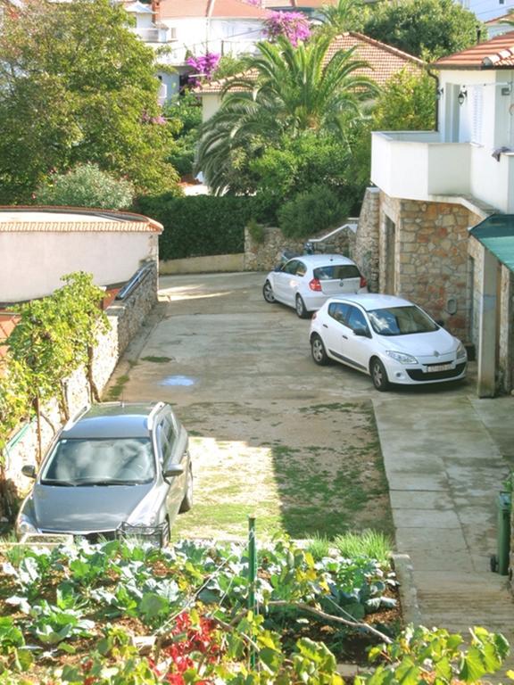 Apartments Skrivaneli Jelsa  Εξωτερικό φωτογραφία