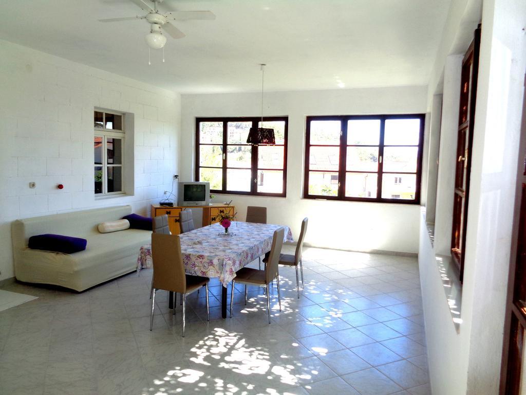 Apartments Skrivaneli Jelsa  Εξωτερικό φωτογραφία