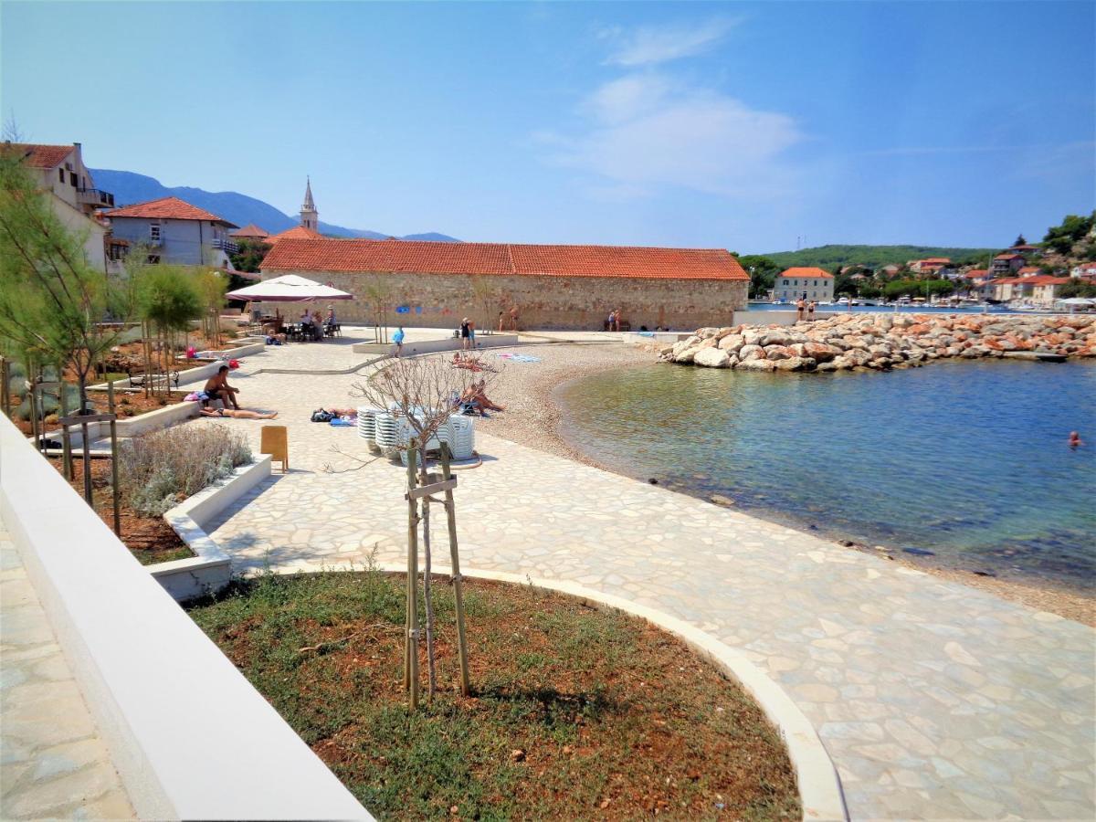 Apartments Skrivaneli Jelsa  Εξωτερικό φωτογραφία